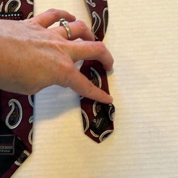 Hickory-Freeman fine silk tie - Picture 4 of 4